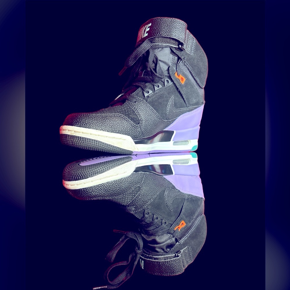 Nike Revolution Sky High Dunk with Hidden Wedge Size 7